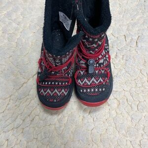 Cozy Black and Red Knit snow  Boots
